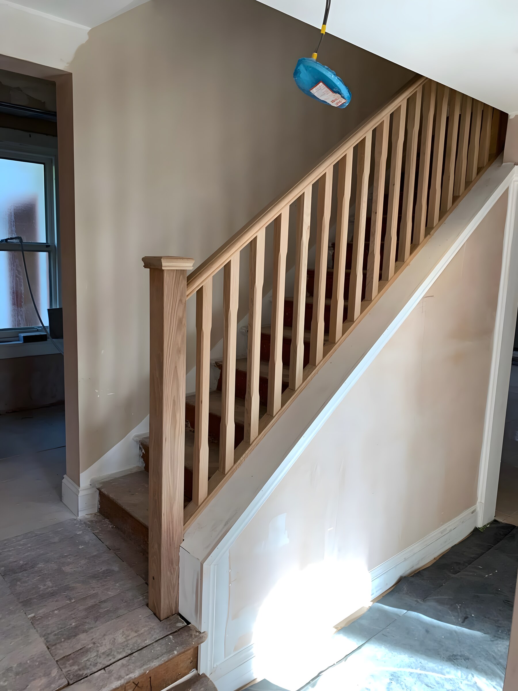 New oak balustrade, square newel and spindles