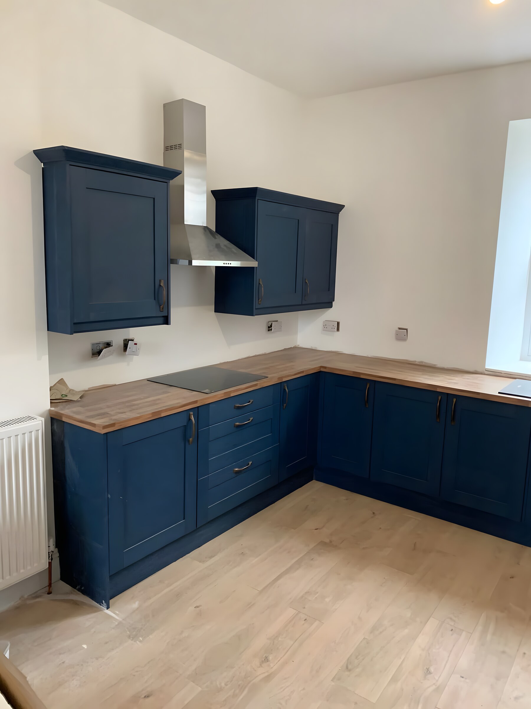 Navy corner run with the chimney hood
